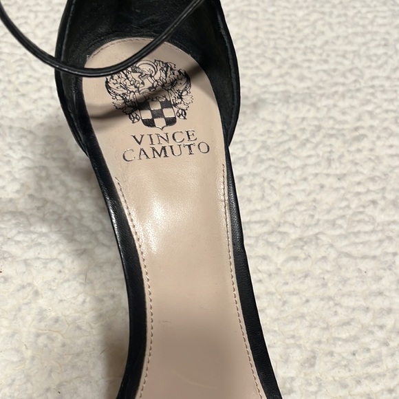 Vince Camuto - Picture 5 of 5